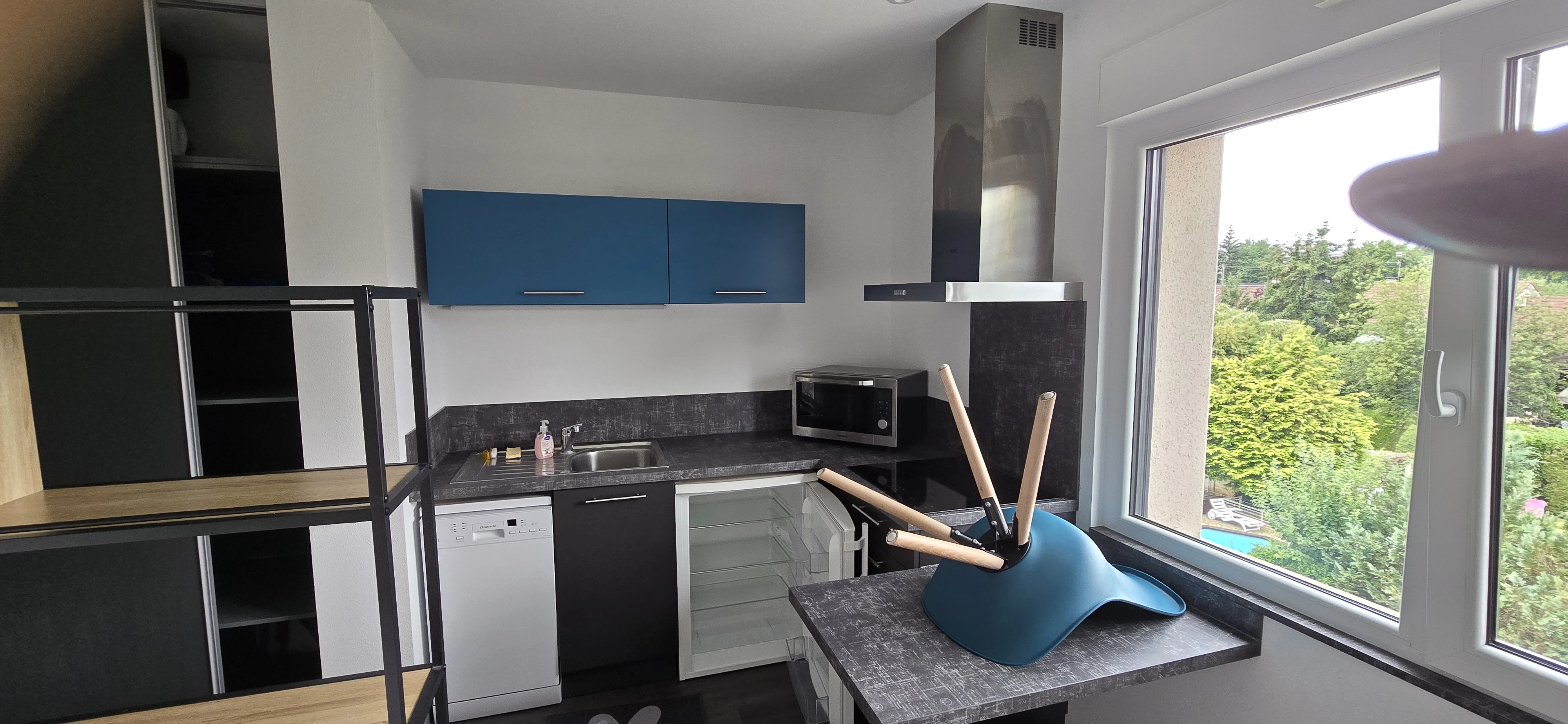 int&eacute;rieur de studio &eacute;quip&eacute; &agrave; montbeliard