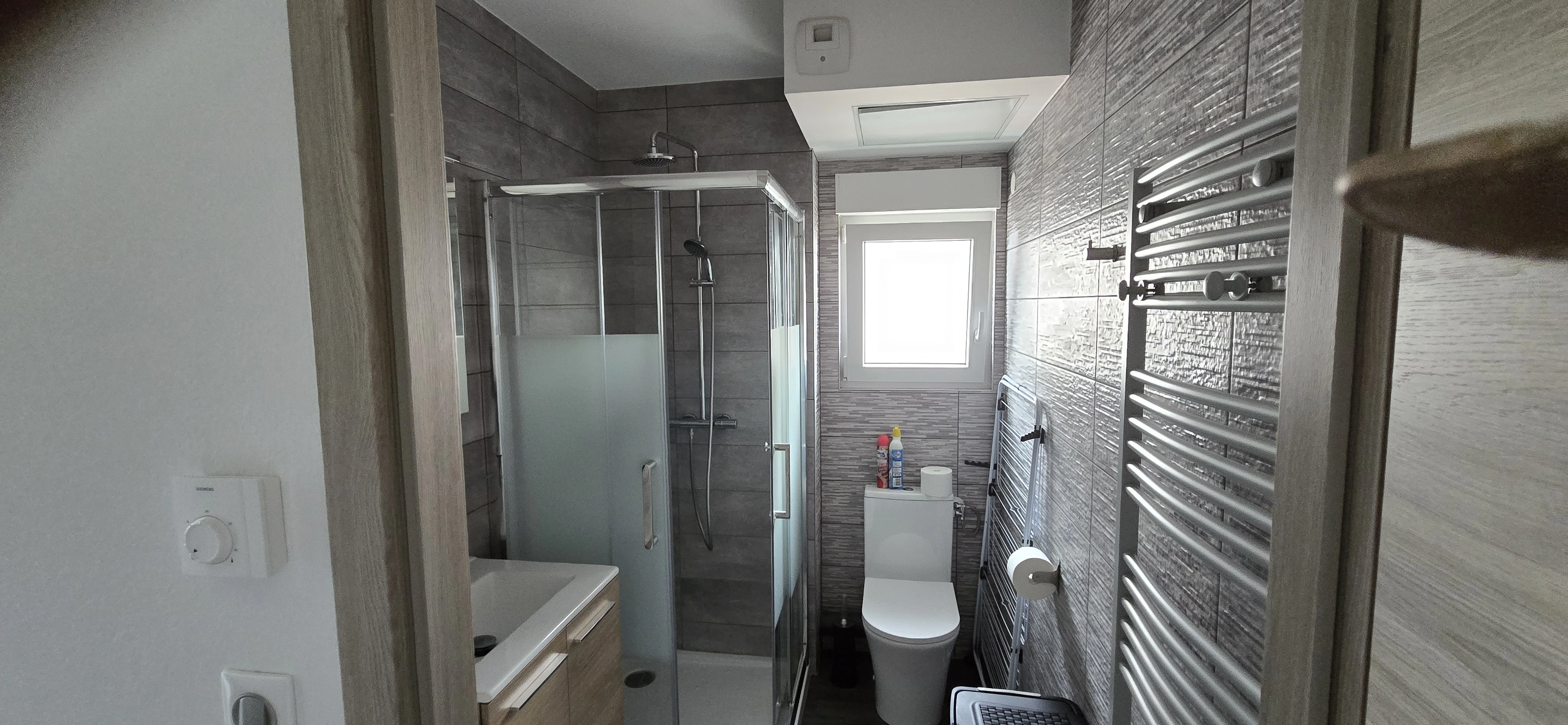 int&eacute;rieur de studio &eacute;quip&eacute; &agrave; montbeliard