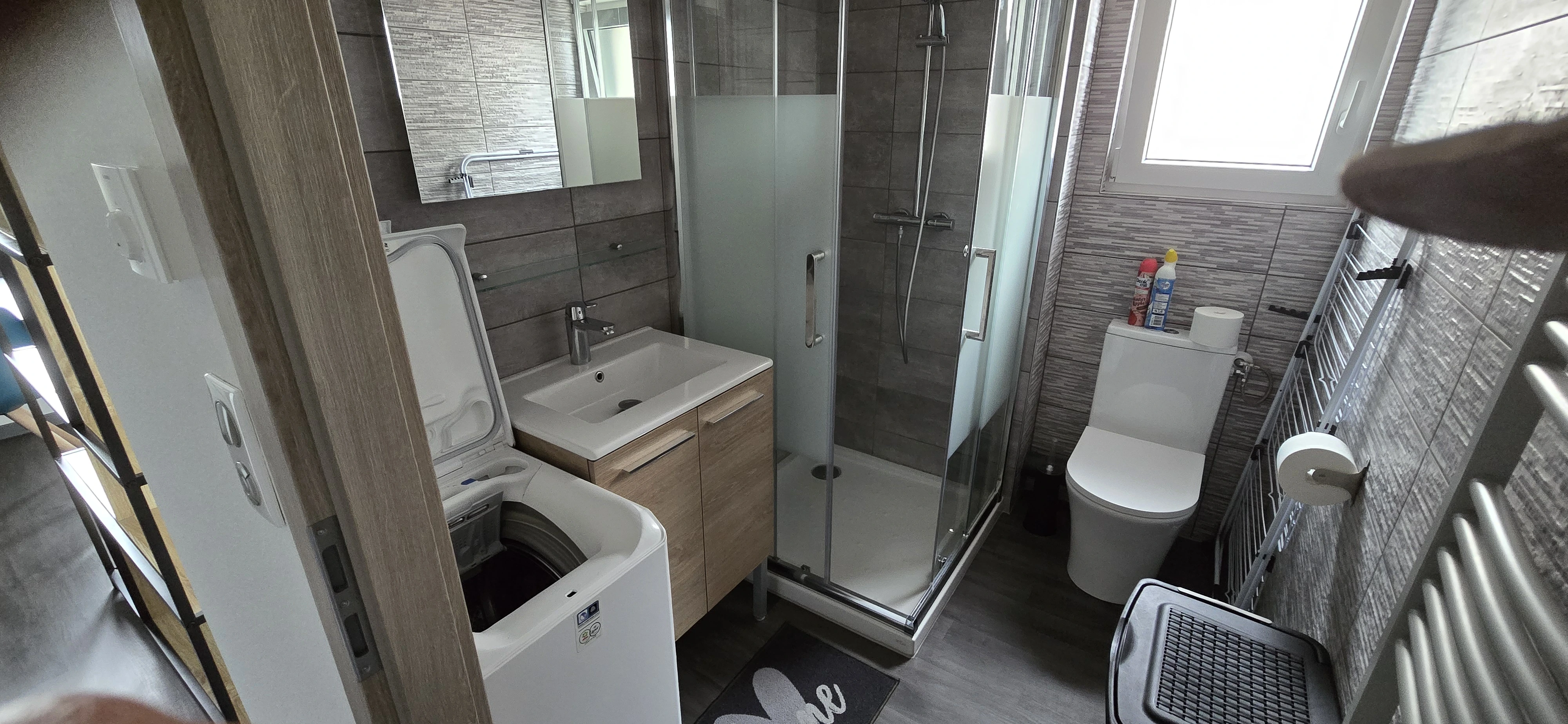 int&eacute;rieur de studio &eacute;quip&eacute; &agrave; montbeliard