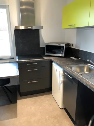 int&eacute;rieur de studio &eacute;quip&eacute; &agrave; montbeliard