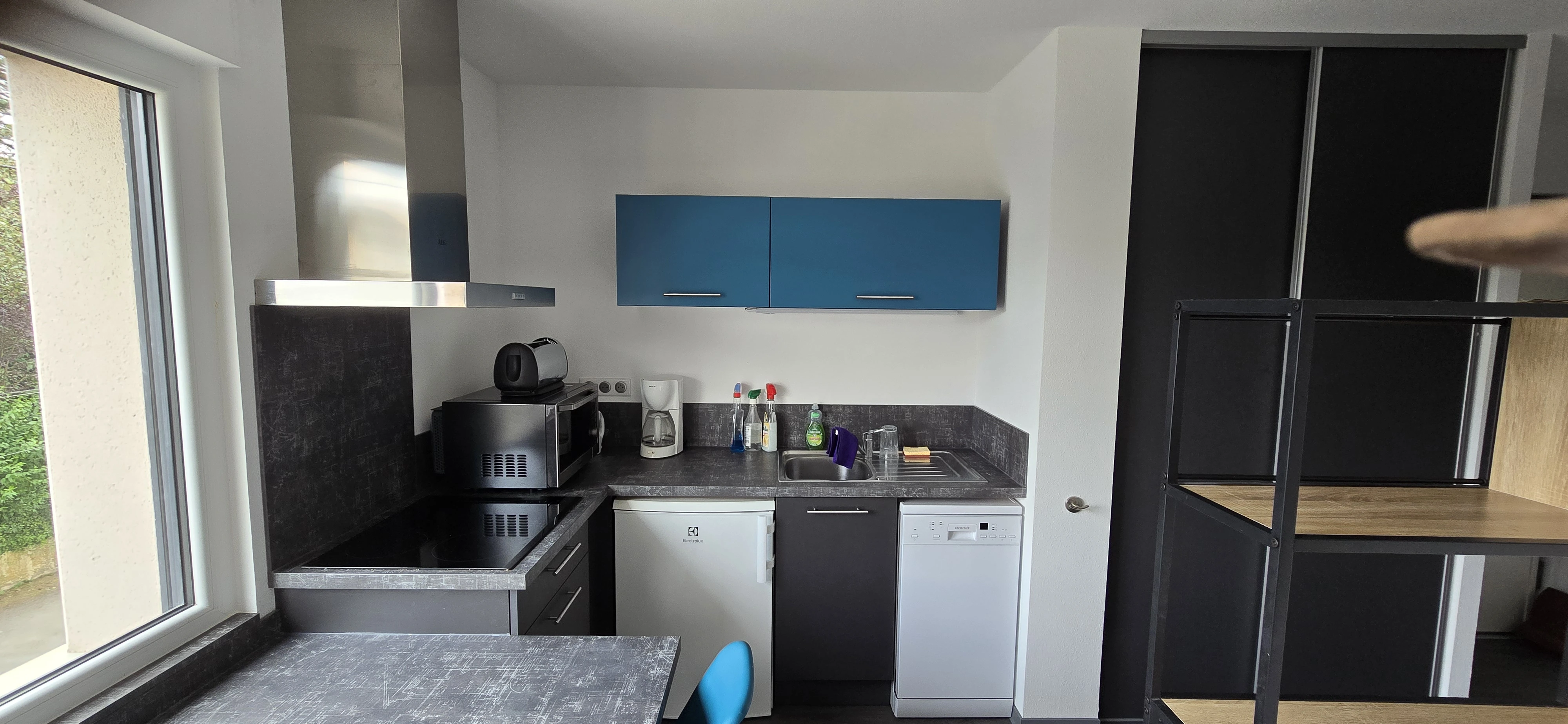 int&eacute;rieur de studio &eacute;quip&eacute; &agrave; montbeliard