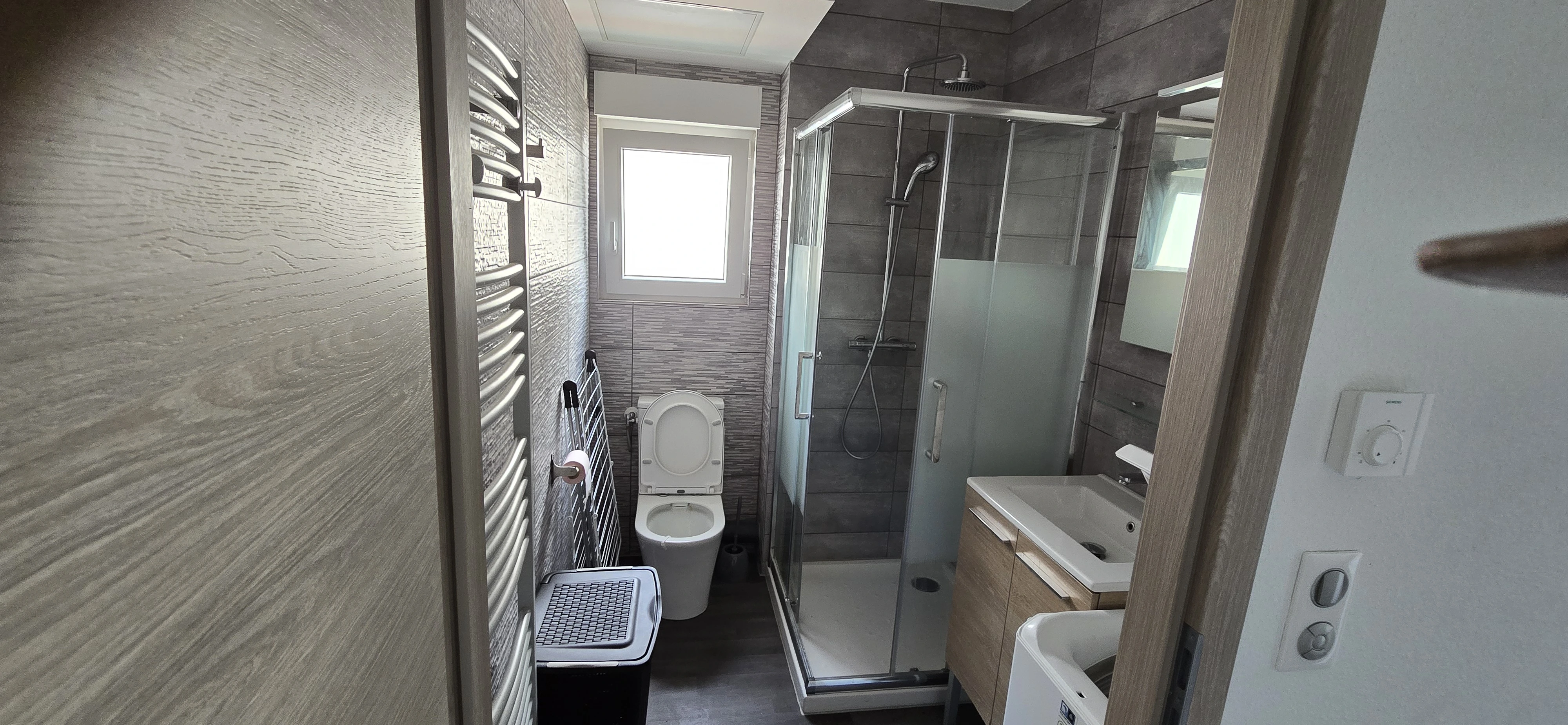 int&eacute;rieur de studio &eacute;quip&eacute; &agrave; montbeliard