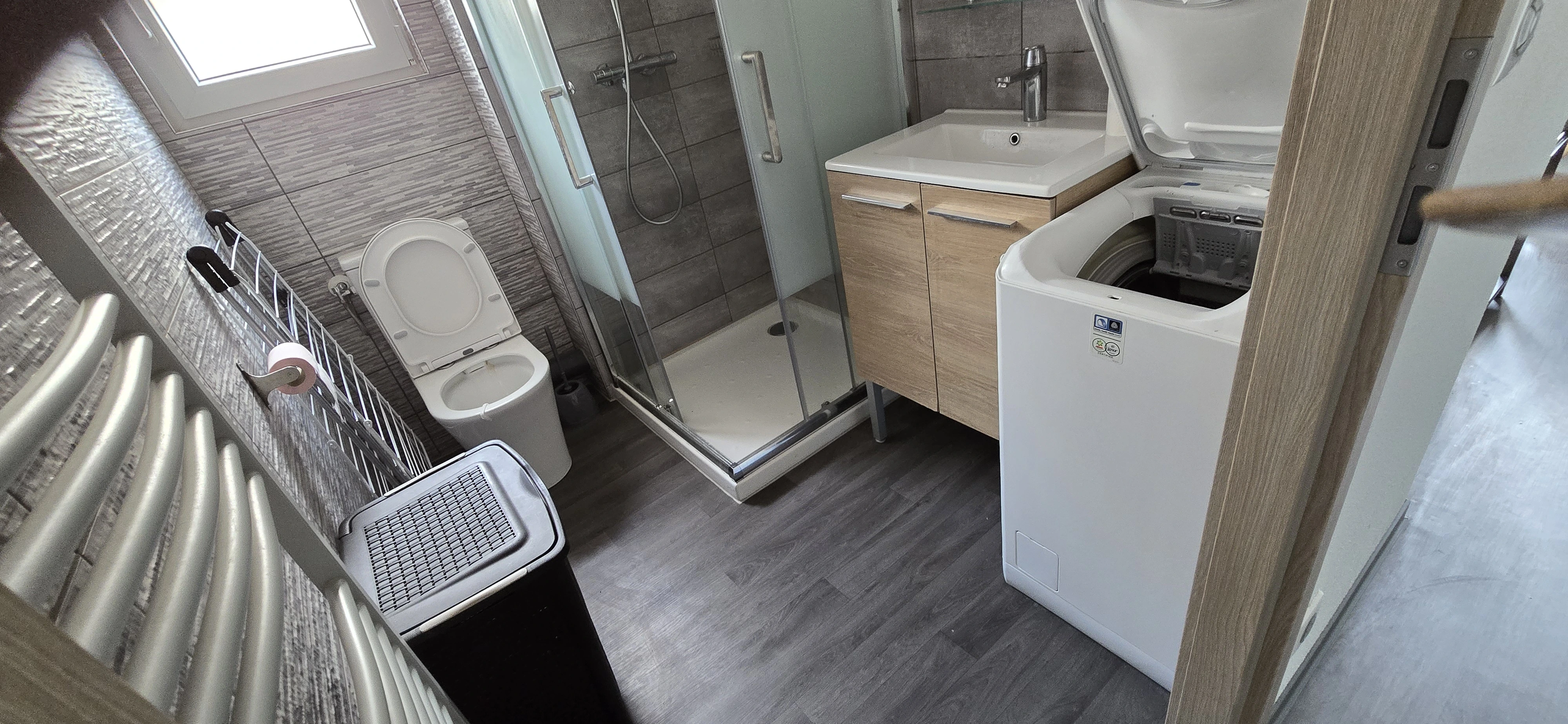 int&eacute;rieur de studio &eacute;quip&eacute; &agrave; montbeliard