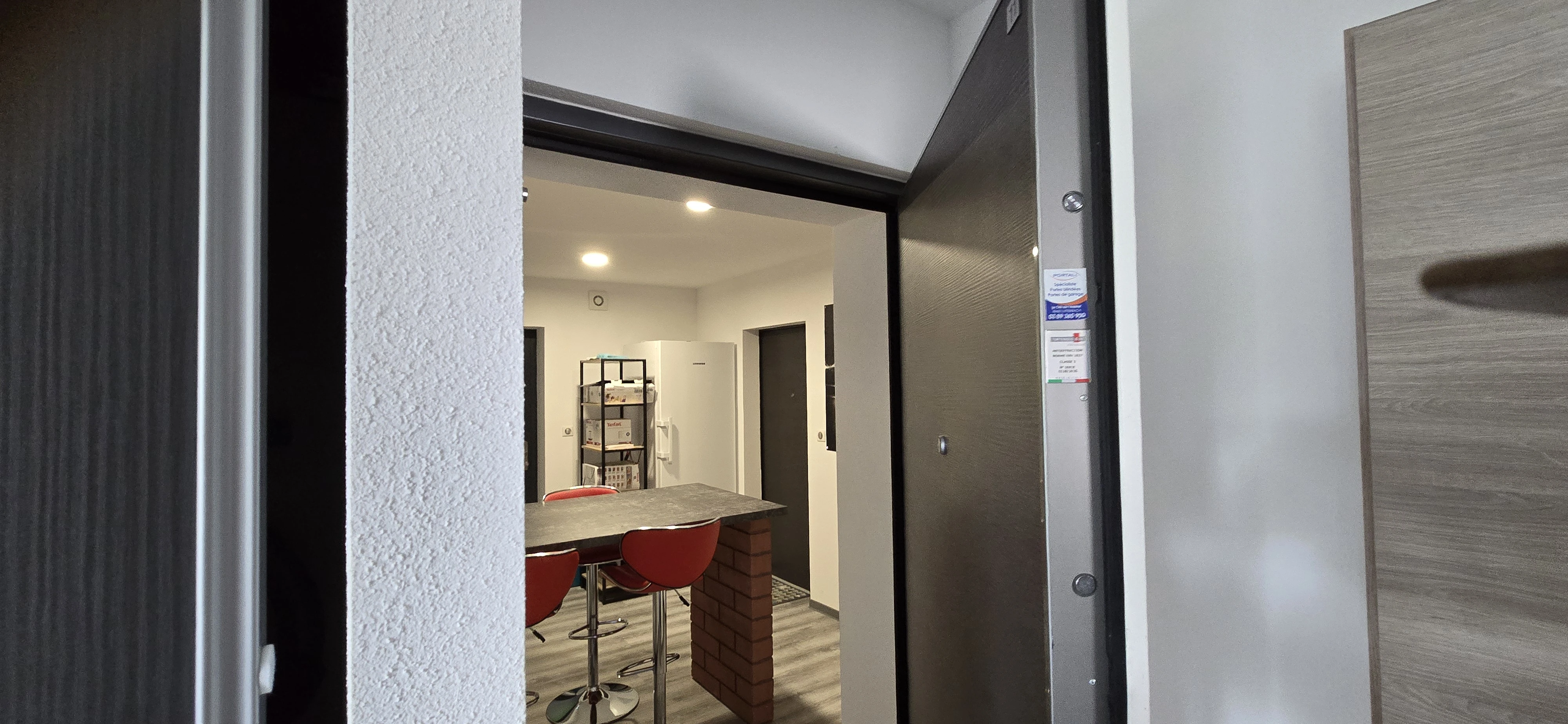 int&eacute;rieur de studio &eacute;quip&eacute; &agrave; montbeliard