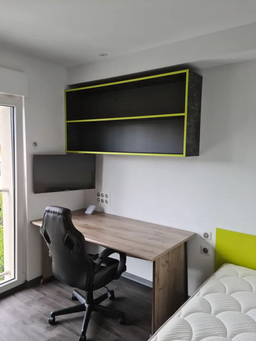 int&eacute;rieur de studio &eacute;quip&eacute; &agrave; montbeliard