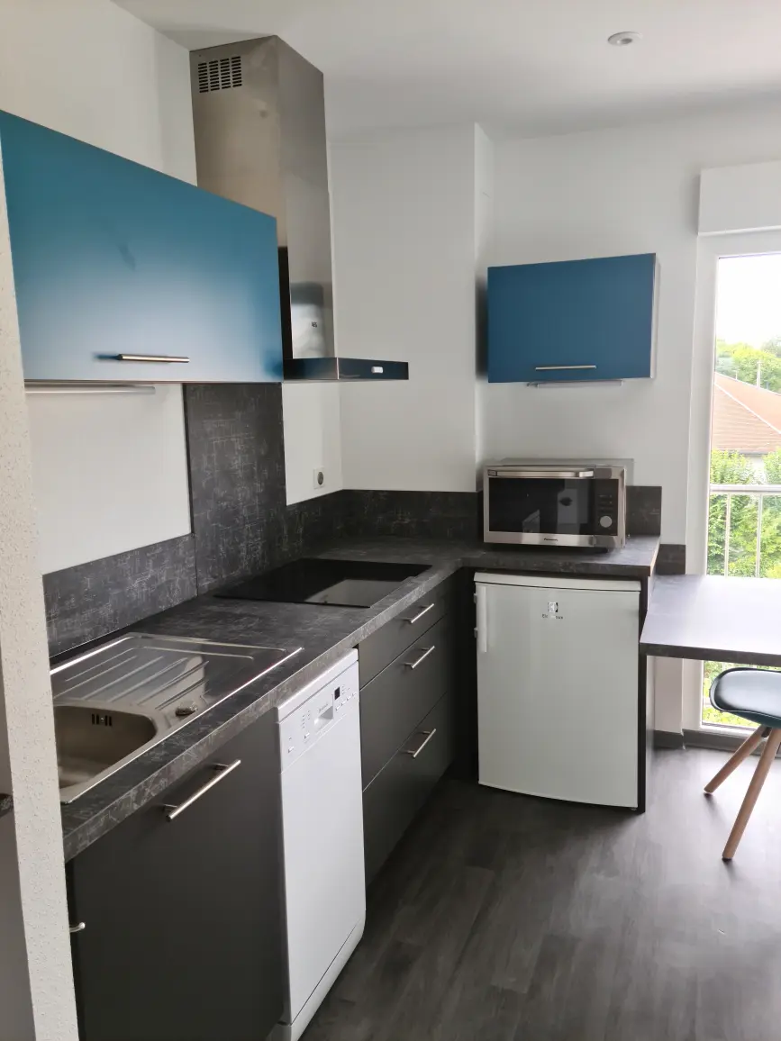 int&eacute;rieur de studio &eacute;quip&eacute; &agrave; montbeliard