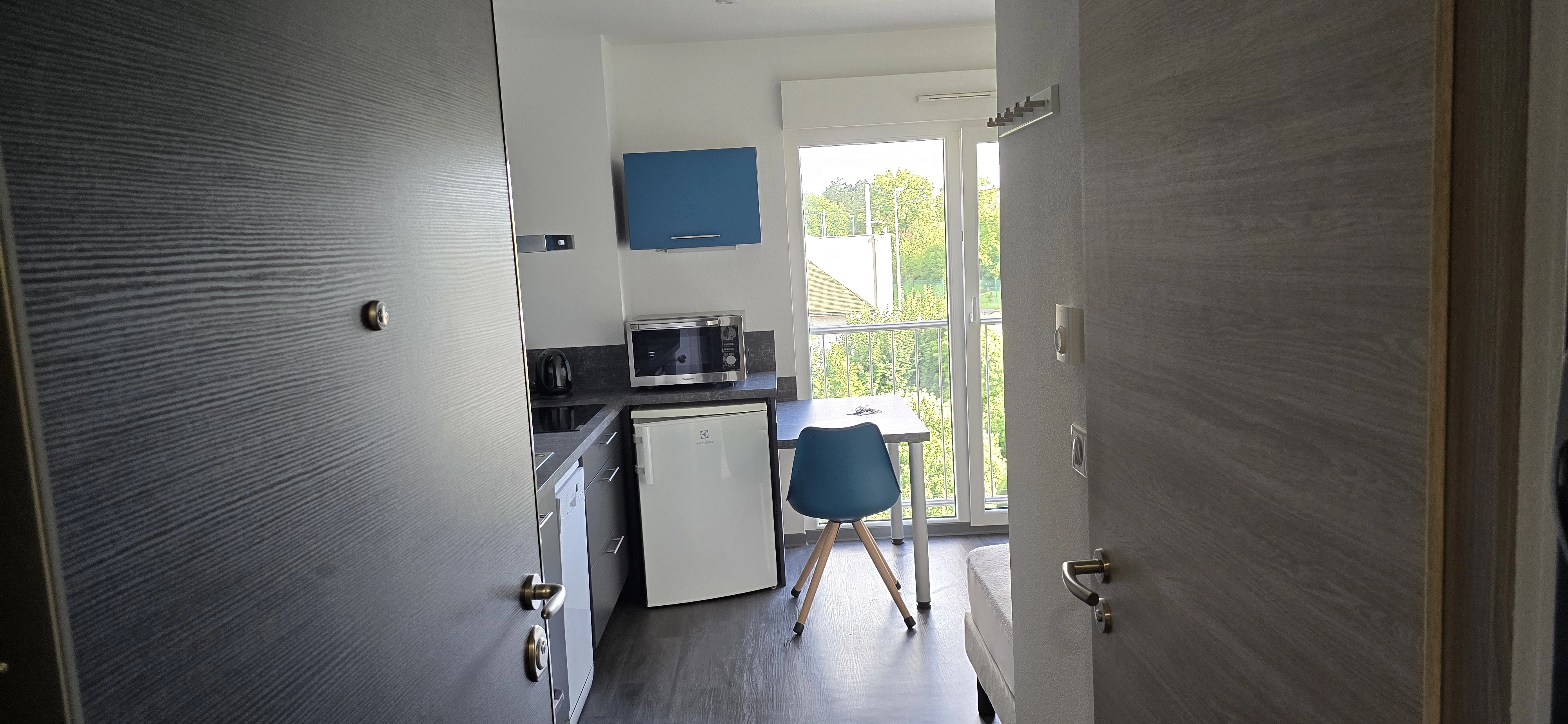 int&eacute;rieur de studio &eacute;quip&eacute; &agrave; montbeliard