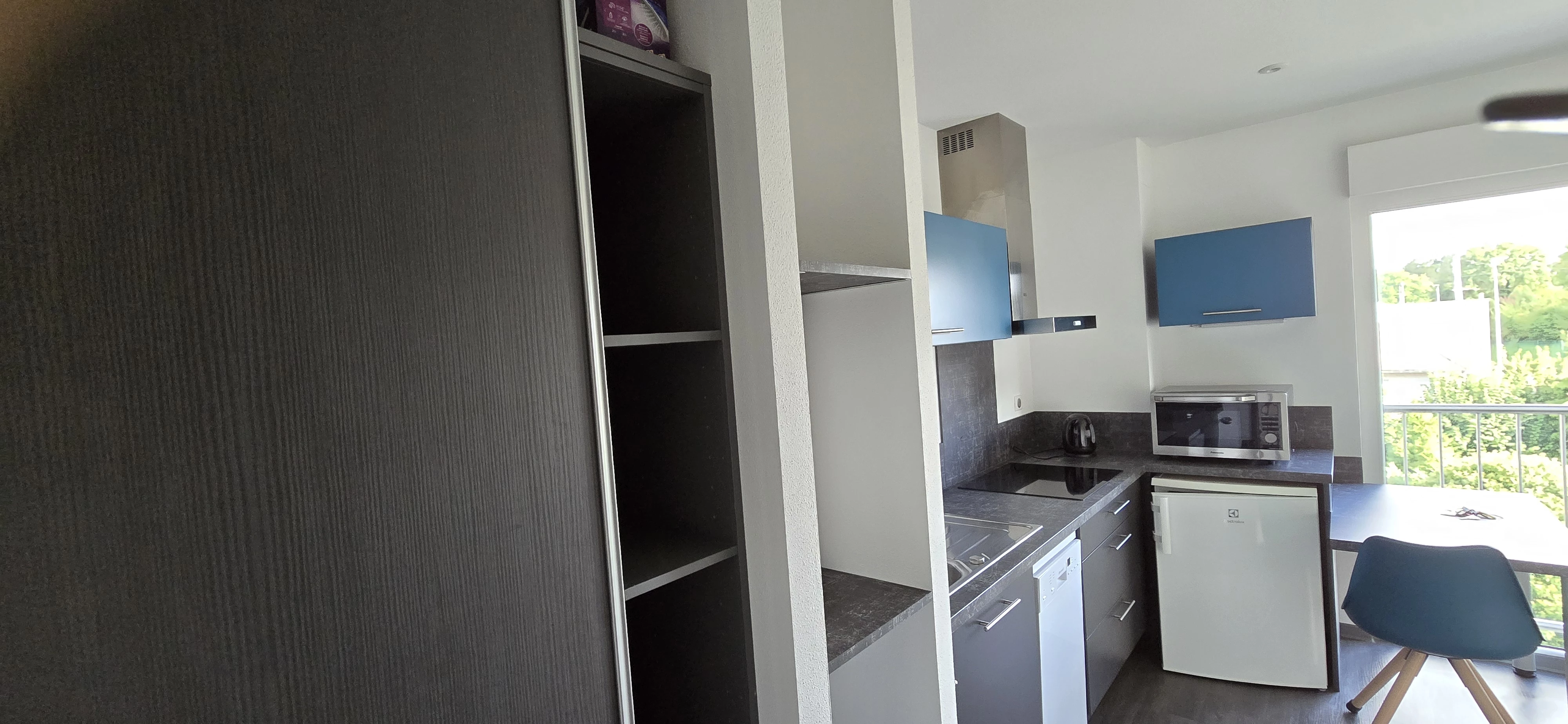 int&eacute;rieur de studio &eacute;quip&eacute; &agrave; montbeliard