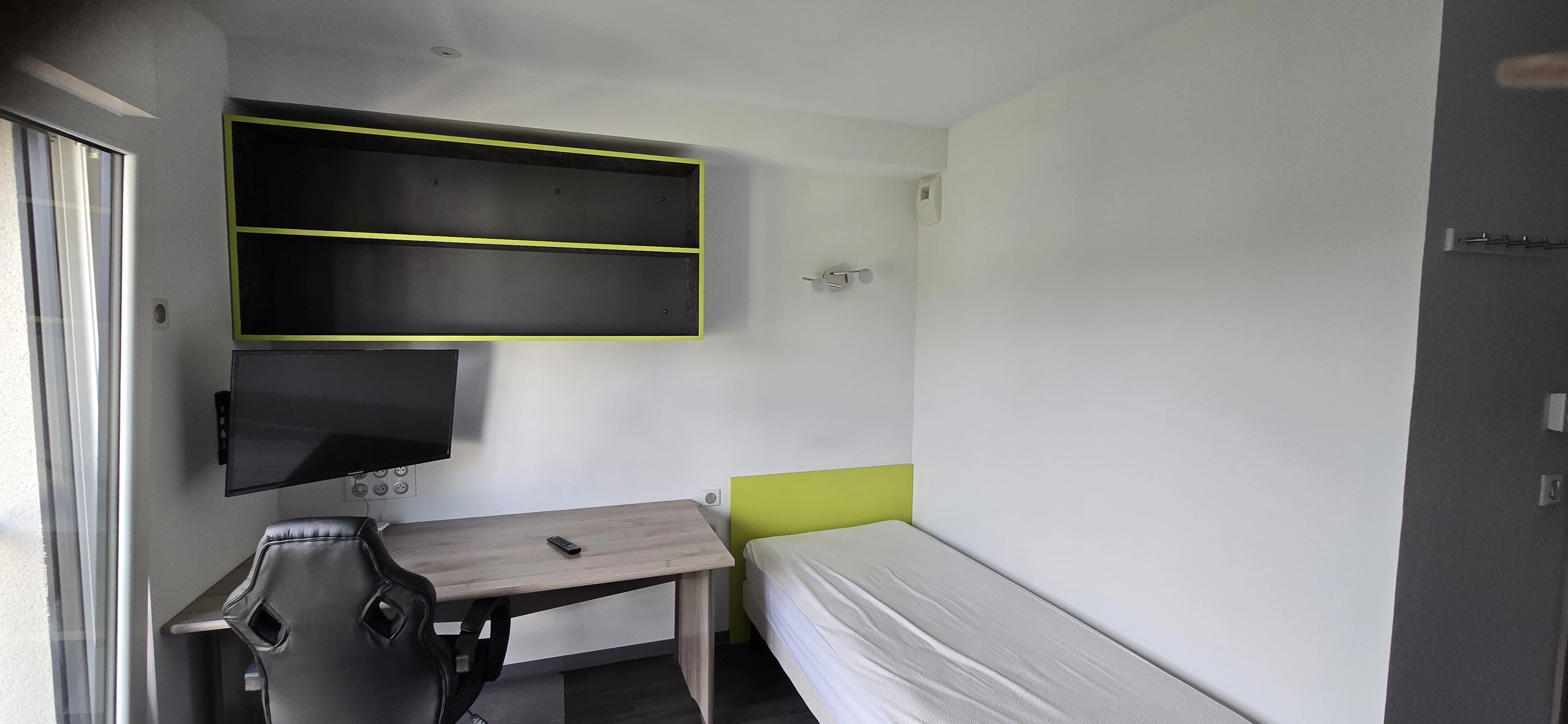 int&eacute;rieur de studio &eacute;quip&eacute; &agrave; montbeliard