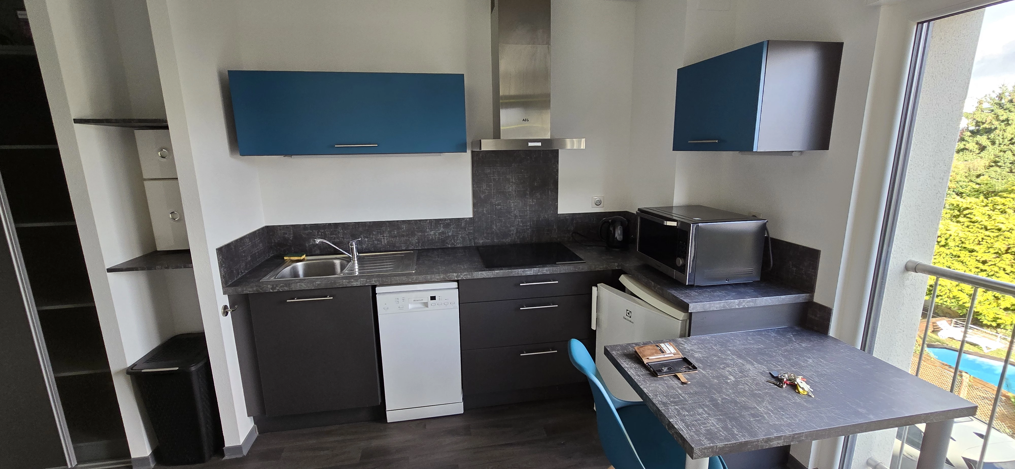 int&eacute;rieur de studio &eacute;quip&eacute; &agrave; montbeliard