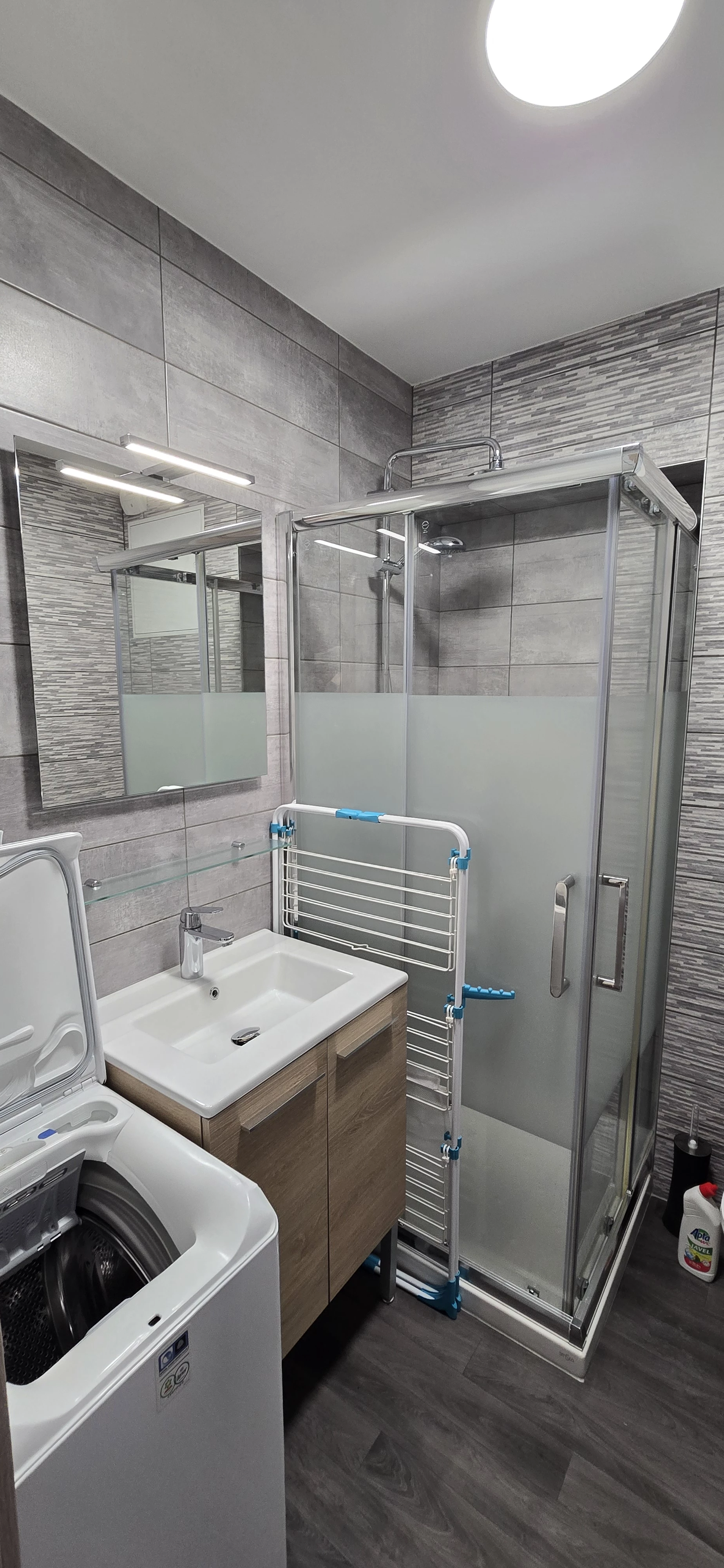 int&eacute;rieur de studio &eacute;quip&eacute; &agrave; montbeliard